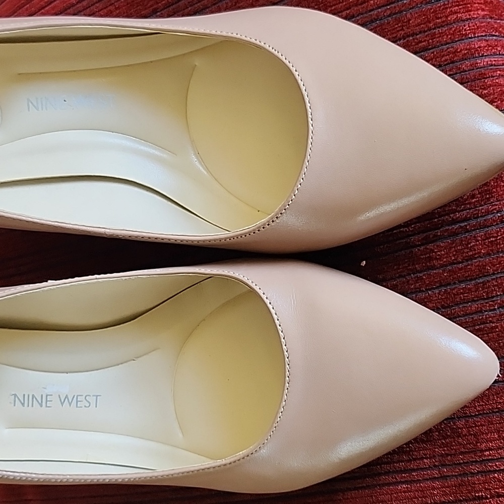 Shoes - Picture 5 of 5